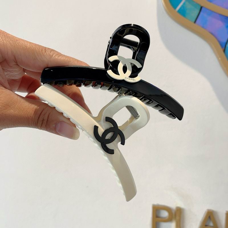 Chanel Hair Grab Clip hh23